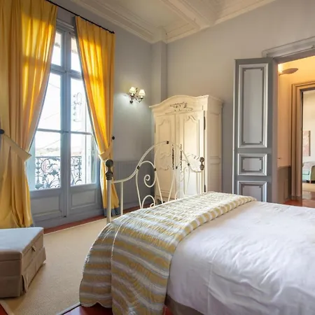 Sleeps 12 With Pool And Wifi Villa