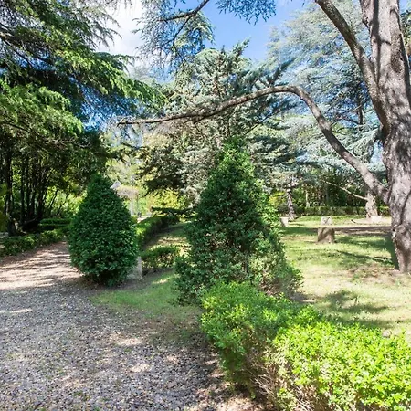 Sleeps 12 With Pool And Wifi Caux